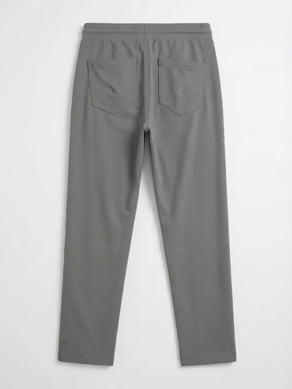Highlander Men Grey Relaxed Fit Solid Casual Trouser