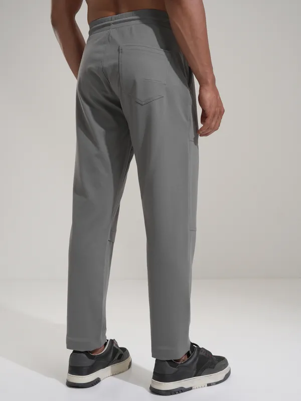 Highlander Men Grey Relaxed Fit Solid Casual Trouser