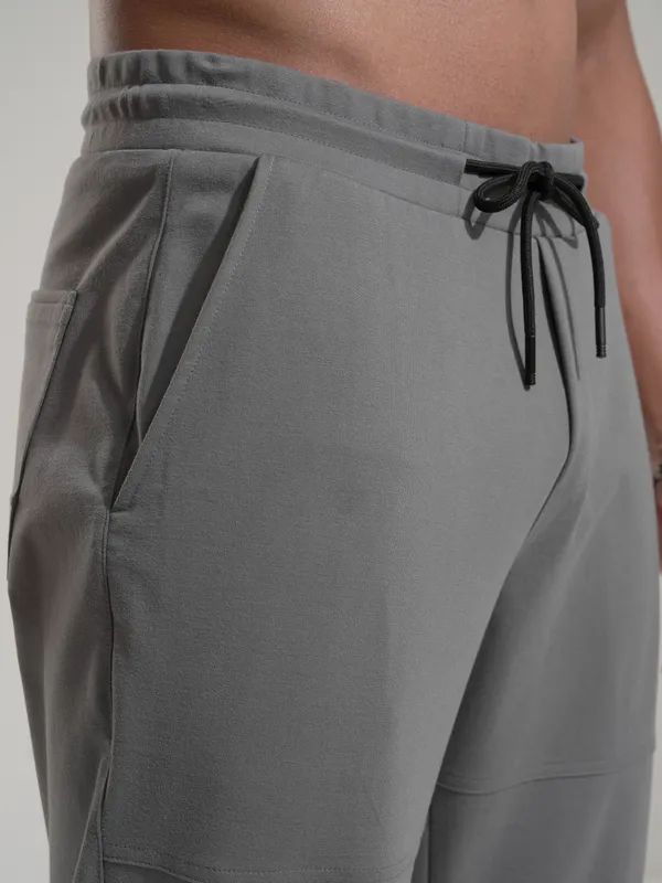 Highlander Men Grey Relaxed Fit Solid Casual Trouser