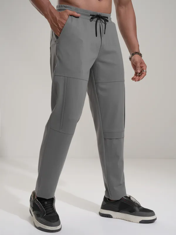 Highlander Men Grey Relaxed Fit Solid Casual Trouser