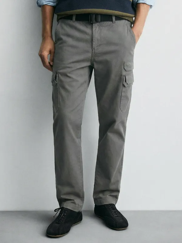 Highlander Men Grey Relaxed Fit Solid Cargo