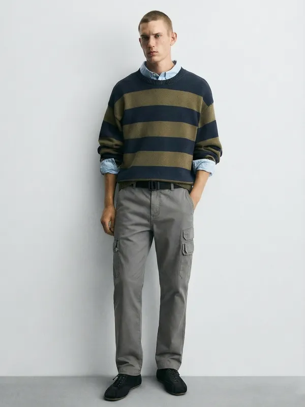 Highlander Men Grey Relaxed Fit Solid Cargo