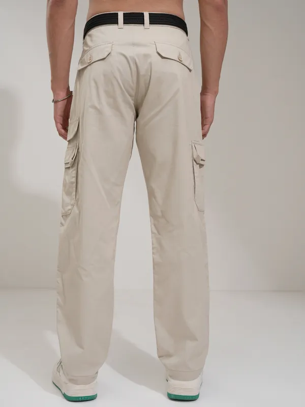Highlander Men Grey Relaxed Fit Solid Cargos