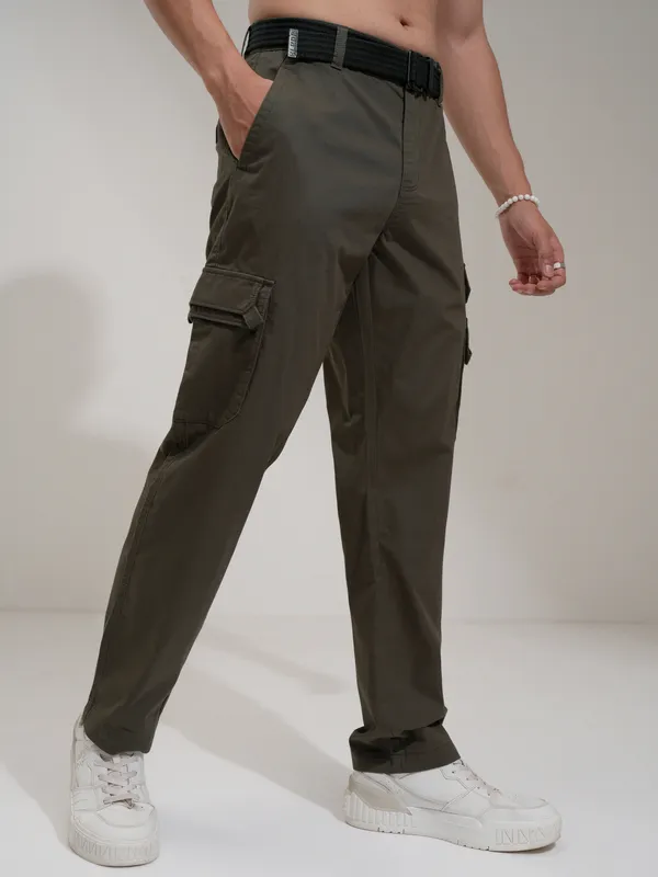 Highlander Men Grey Relaxed Fit Solid Cargo