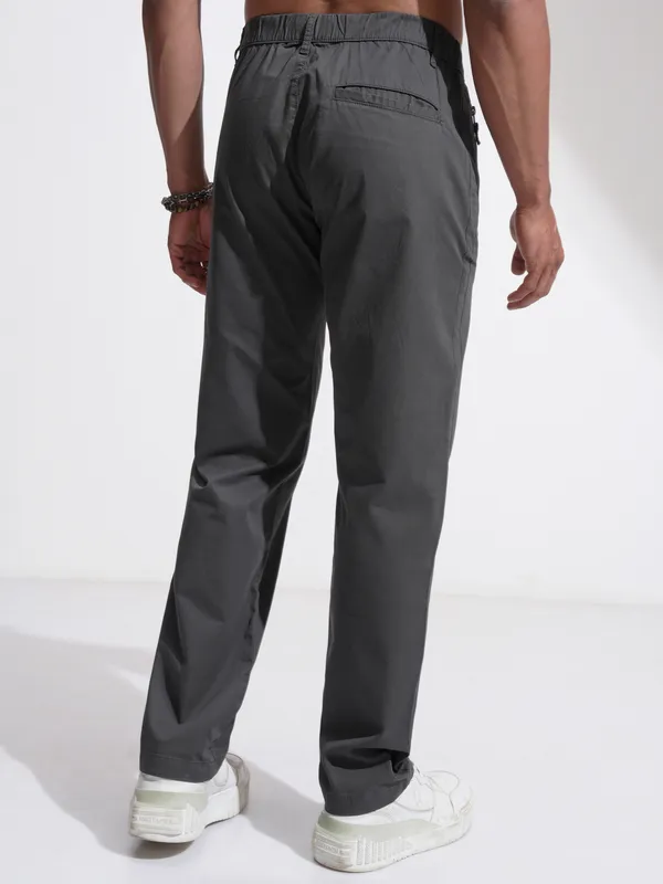 Highlander Men Black Relaxed Fit Solid Casual Trouser