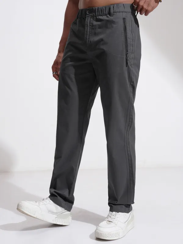 Highlander Men Black Relaxed Fit Solid Casual Trouser