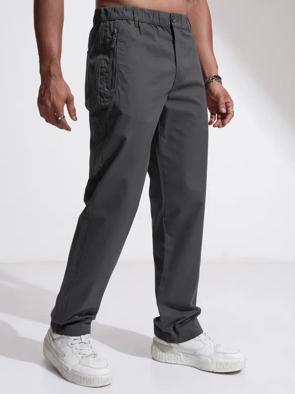 Highlander Men Black Relaxed Fit Solid Casual Trouser