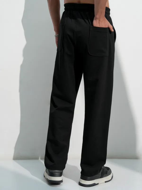 Highlander Men Black Solid Straight Fit Regular Trousers