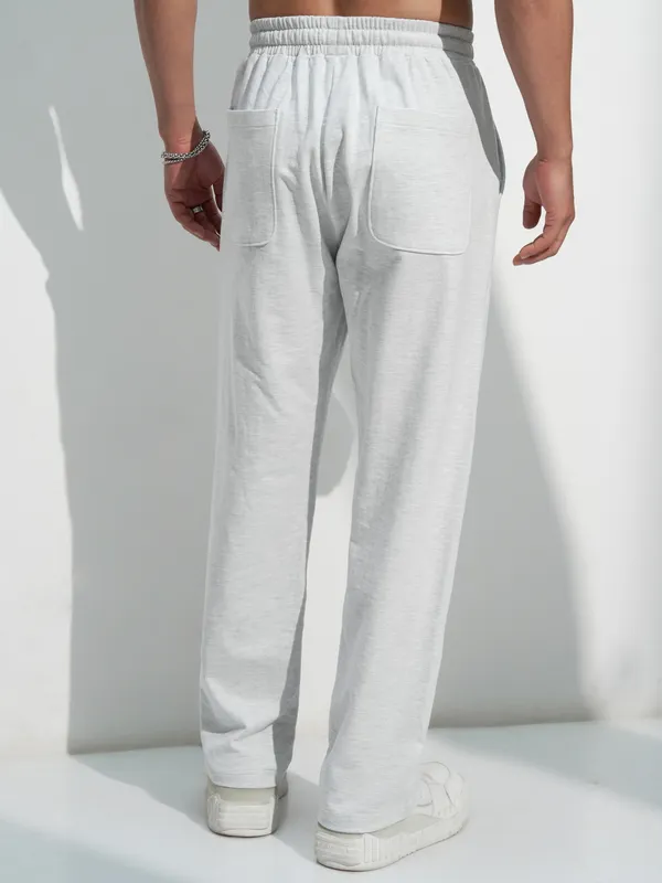 Highlander Men White Solid Straight Fit Regular Trousers