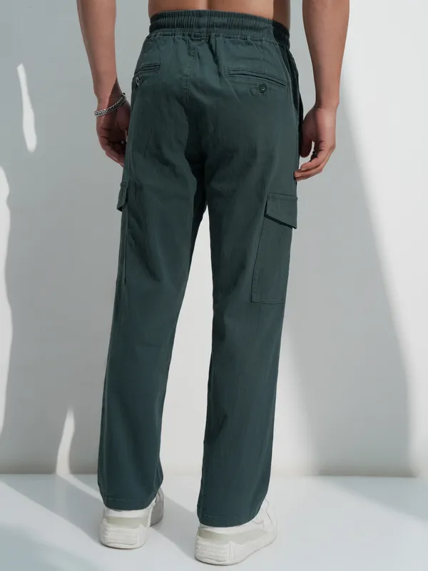 Highlander Men Teal Solid Straight Fit Cargos