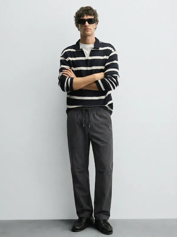 Highlander Men Black Relaxed Fit Solid Regular Trouser