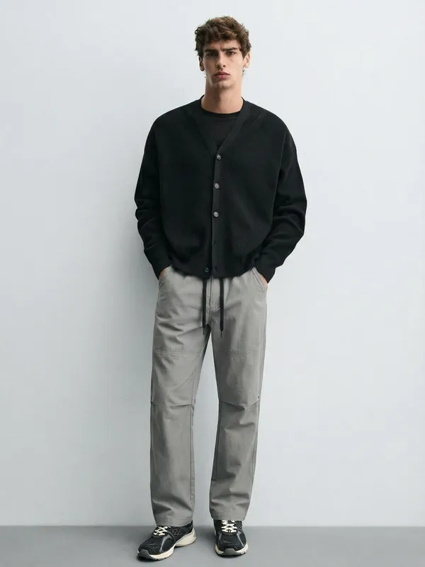 Highlander Men Grey Relaxed Fit Solid Regular Trouser