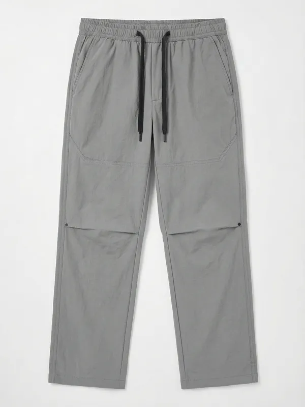 Highlander Men Grey Relaxed Fit Solid Regular Trouser
