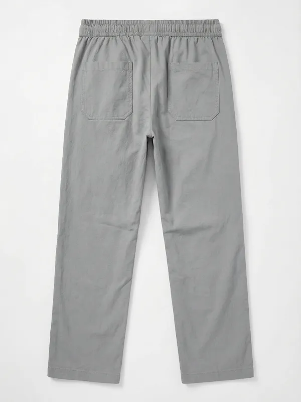 Highlander Men Grey Relaxed Fit Solid Regular Trouser