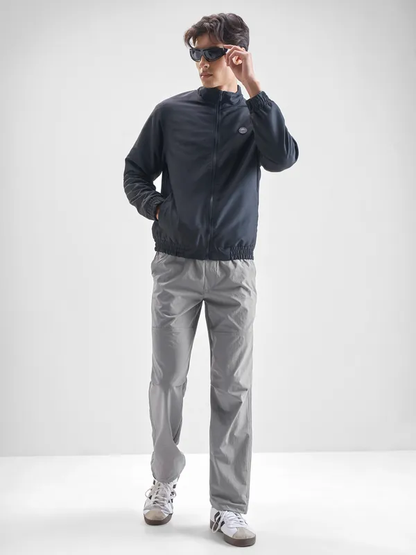 Highlander Men Grey Relaxed Fit Solid Regular Trouser