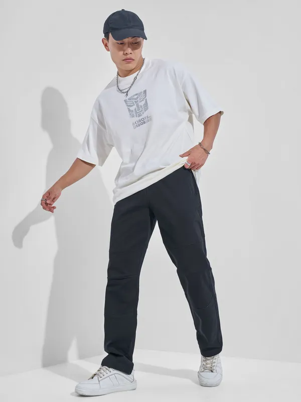 Highlander Men Black Relaxed Fit Solid Regular Trouser