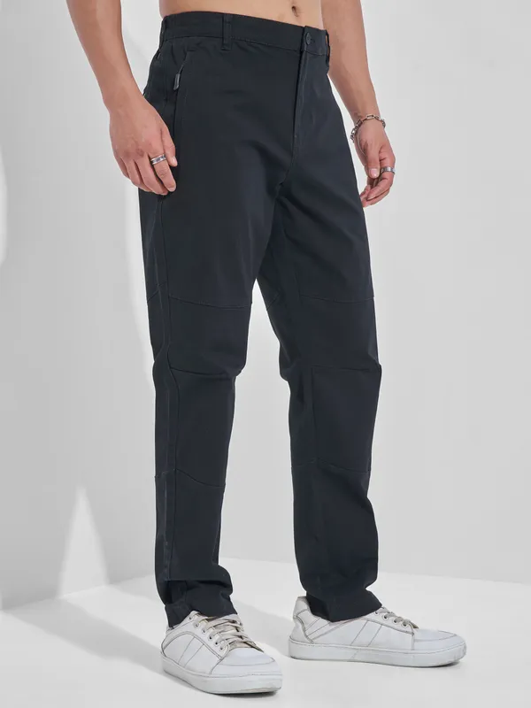 Highlander Men Black Relaxed Fit Solid Regular Trouser