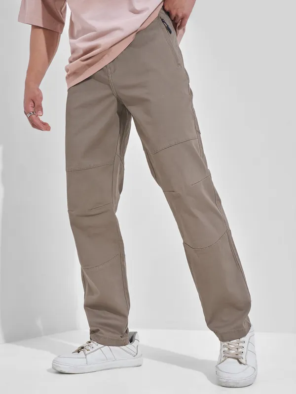 Highlander Men Taupe Relaxed Fit Solid Cargos