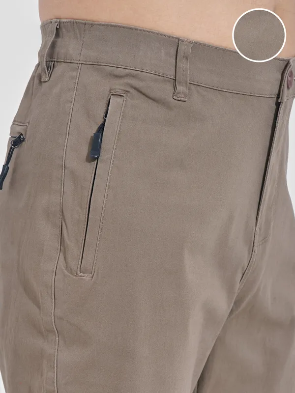 Highlander Men Taupe Relaxed Fit Solid Cargos