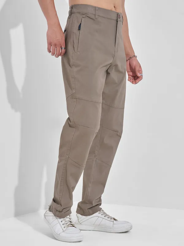 Highlander Men Taupe Relaxed Fit Solid Cargos