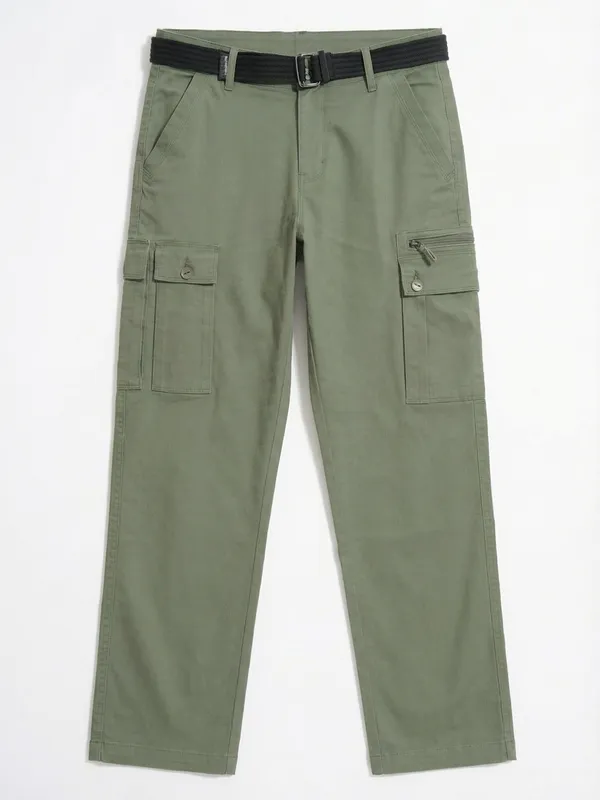 Highlander Men Green Relaxed Fit Solid Cargo
