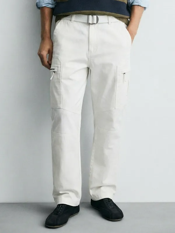 Highlander Men White Relaxed Fit Solid Cargos