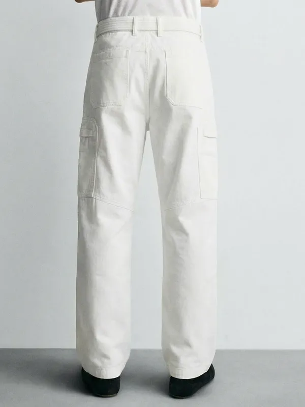 Highlander Men White Relaxed Fit Solid Cargos