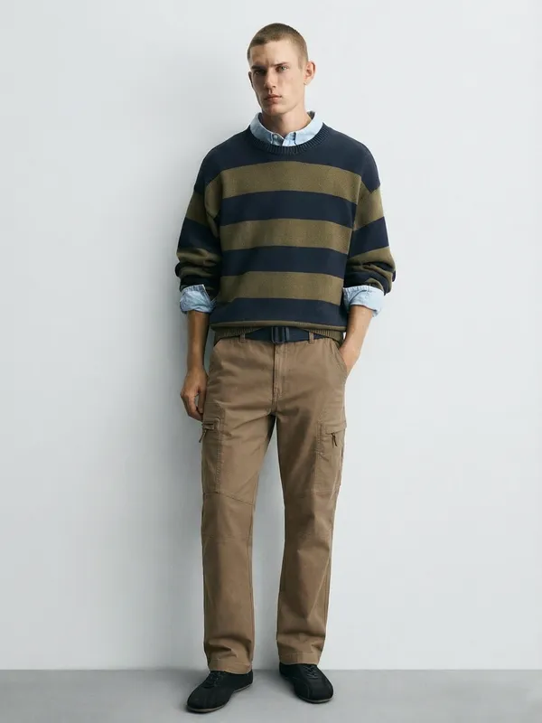 Highlander Men Brown Relaxed Fit Solid Cargos