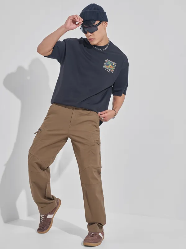 Highlander Men Brown Relaxed Fit Solid Cargos