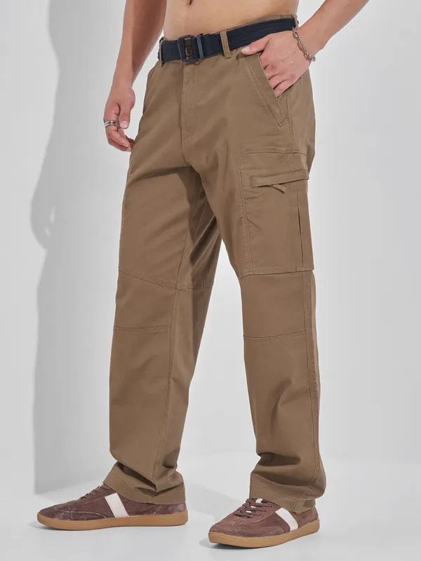 Highlander Men Brown Relaxed Fit Solid Cargos