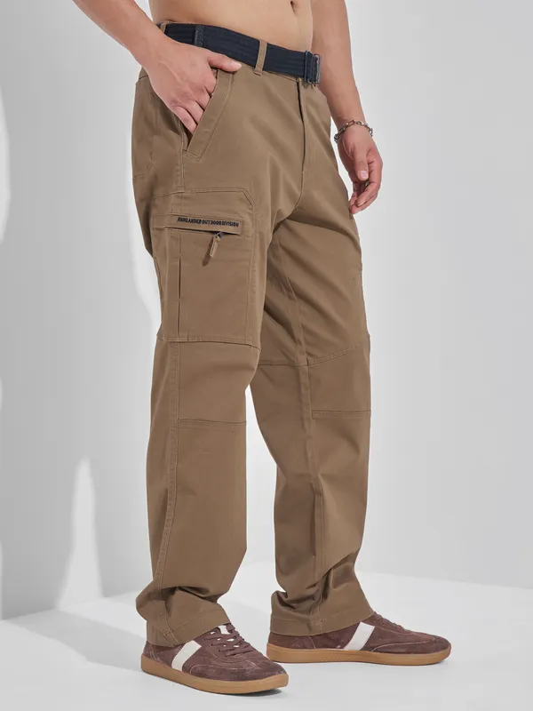 Highlander Men Brown Relaxed Fit Solid Cargos