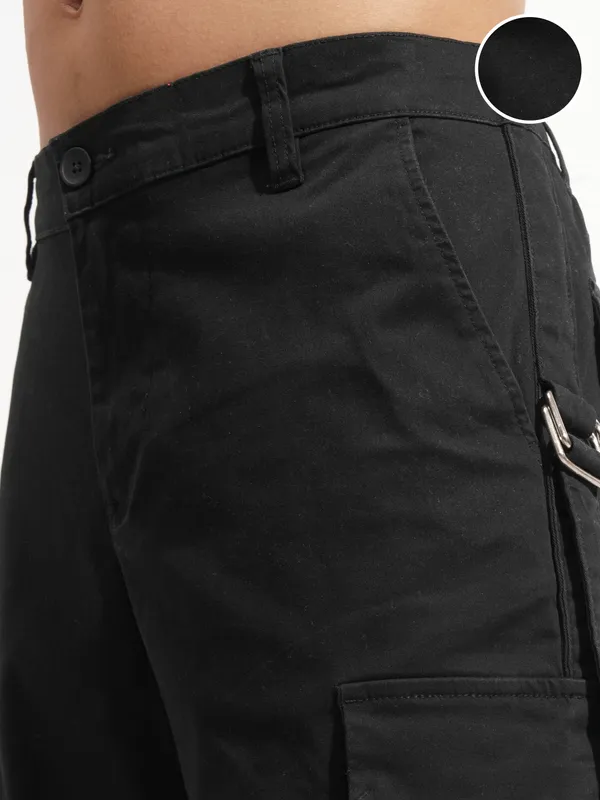 Highlander Men Black Relaxed Fit Solid Cargo