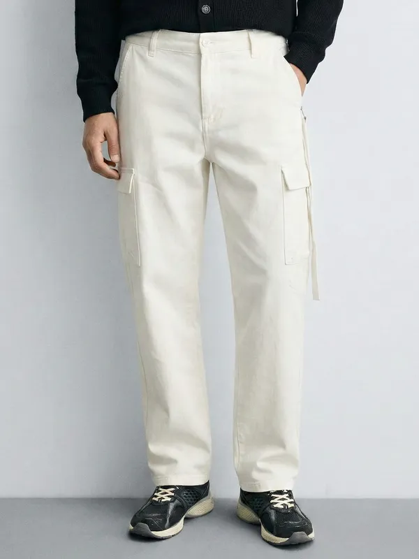 Highlander Men Grey Relaxed Fit Solid Cargo