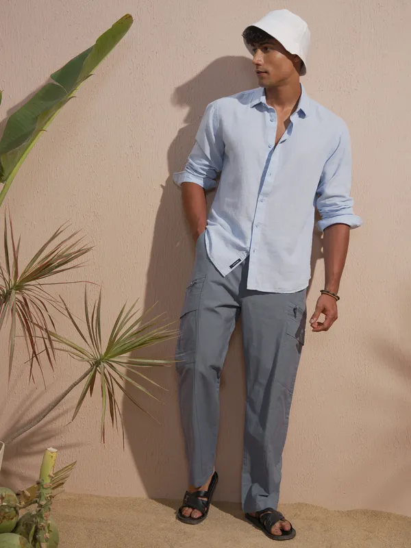 Highlander Men Brown Relaxed Fit Solid Cargo