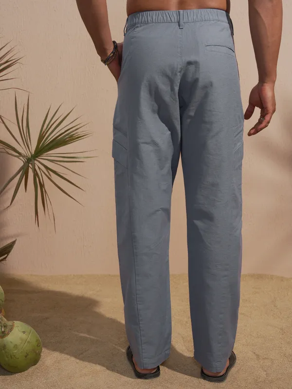 Highlander Men Brown Relaxed Fit Solid Cargo