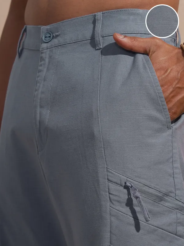 Highlander Men Brown Relaxed Fit Solid Cargo