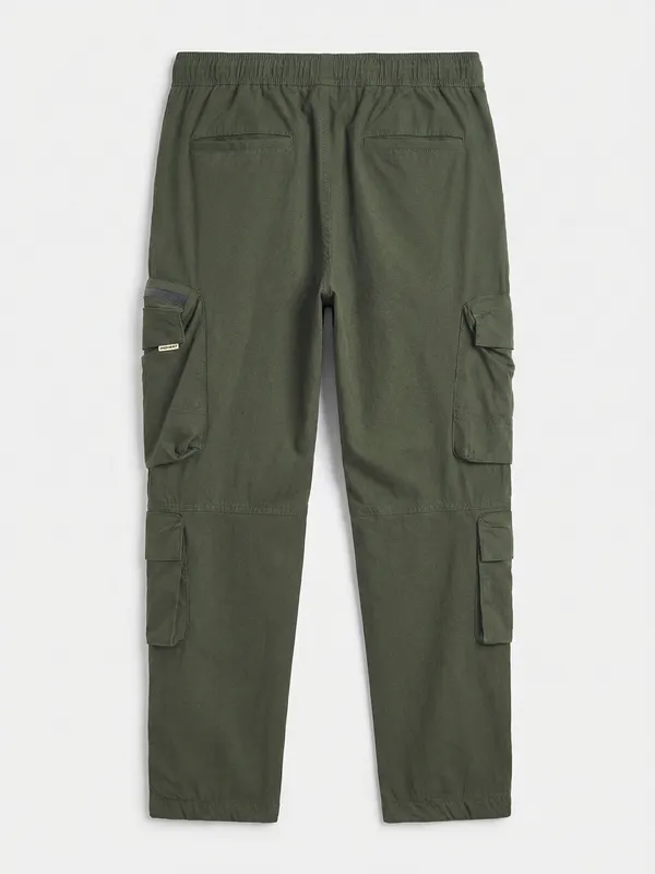 Highlander Men Green Baggy Solid Cargos