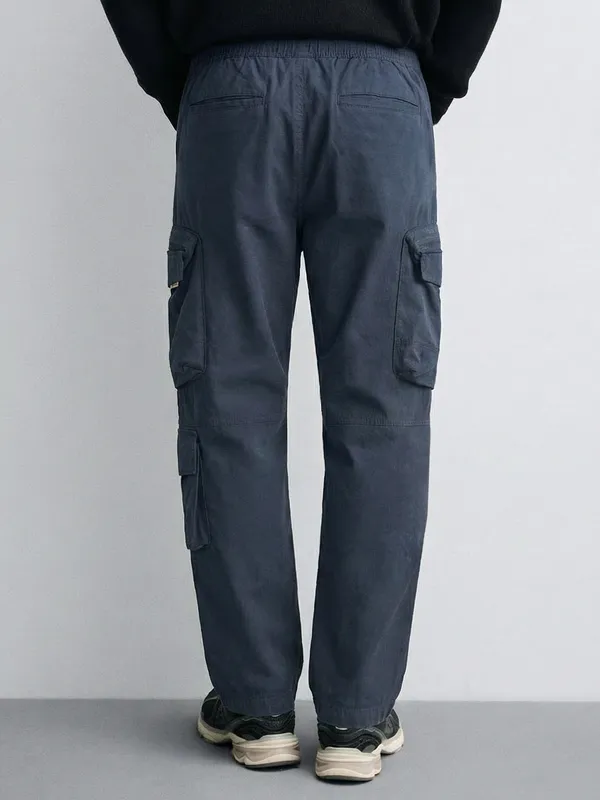 Highlander Men Blue Baggy Solid Cargos