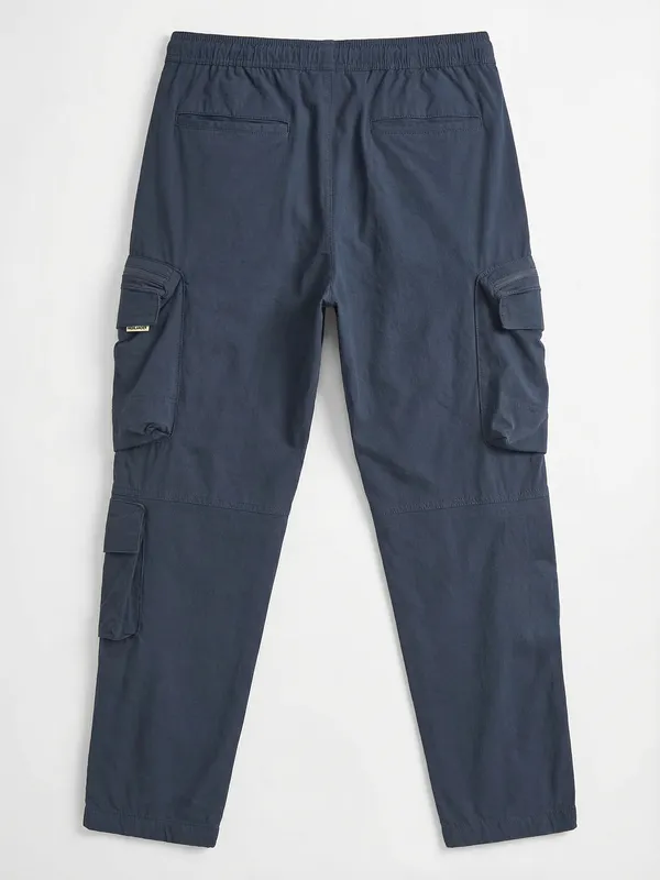 Highlander Men Blue Baggy Solid Cargos