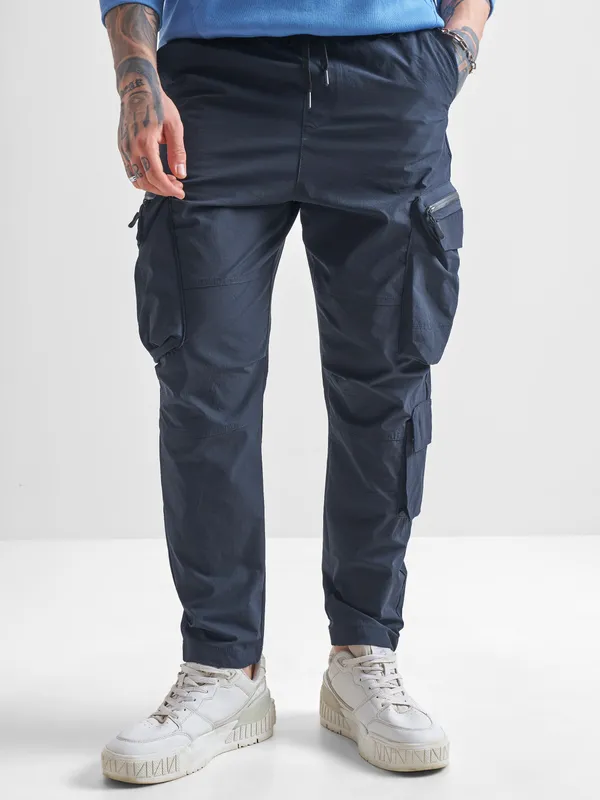 Highlander Men Blue Baggy Solid Cargos