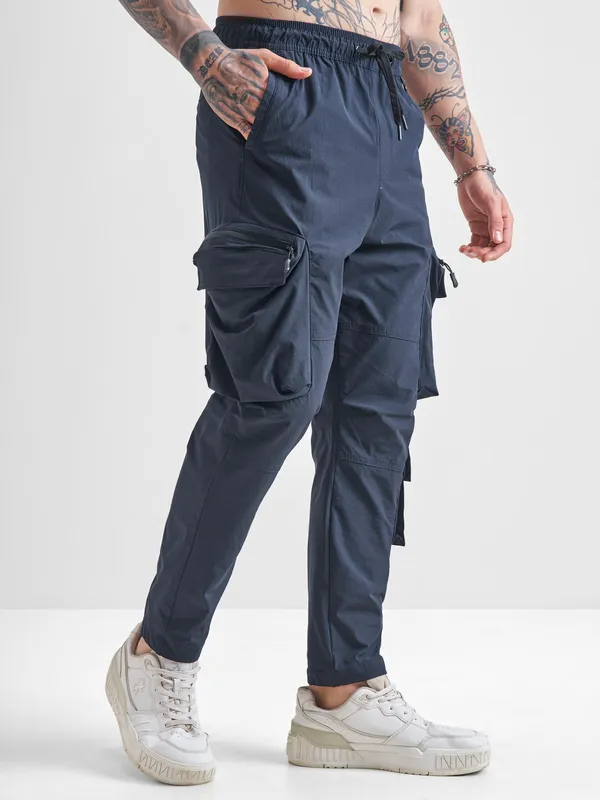 Highlander Men Blue Baggy Solid Cargos