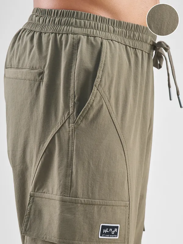 Highlander Men Tan Baggy Fit Solid Cargos