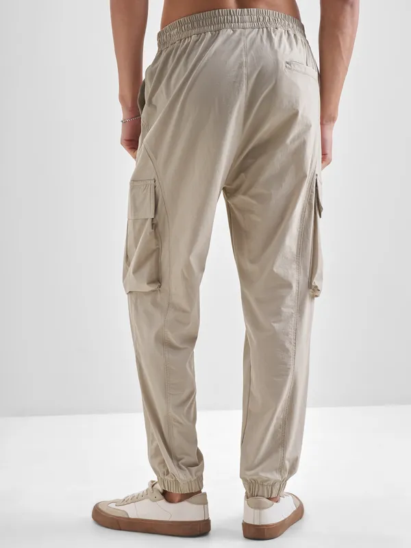 Highlander Men Beige Baggy Fit Solid Cargos