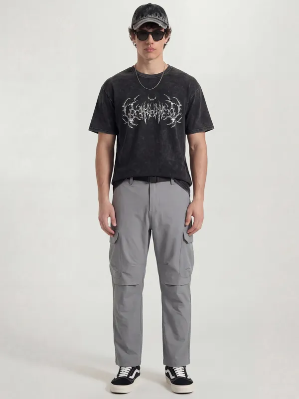 Highlander Men Grey Relaxed Fit Solid Cargos