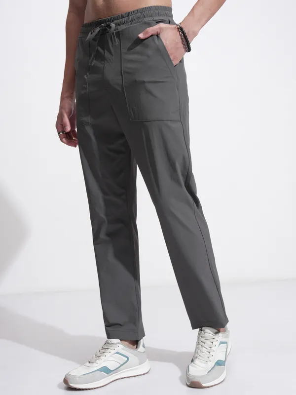Highlander Men Grey Relaxed Fit Solid Casual Trouser