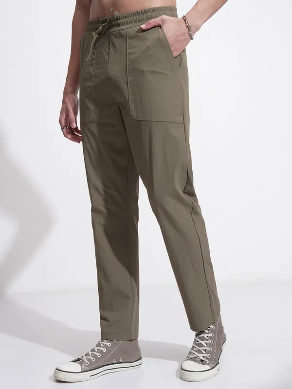 Highlander Men Brown Relaxed Fit Solid Casual Trouser