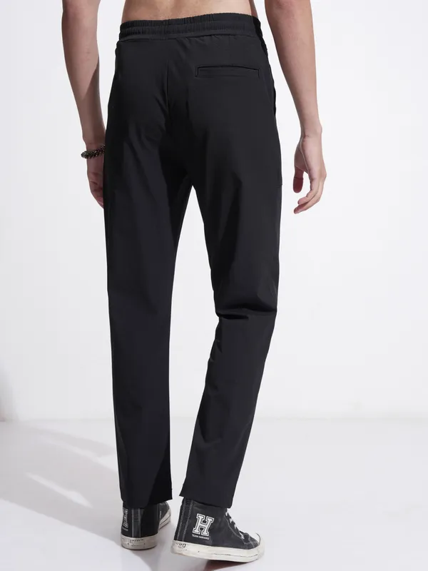 Highlander Men Black Relaxed Fit Solid Casual Trouser