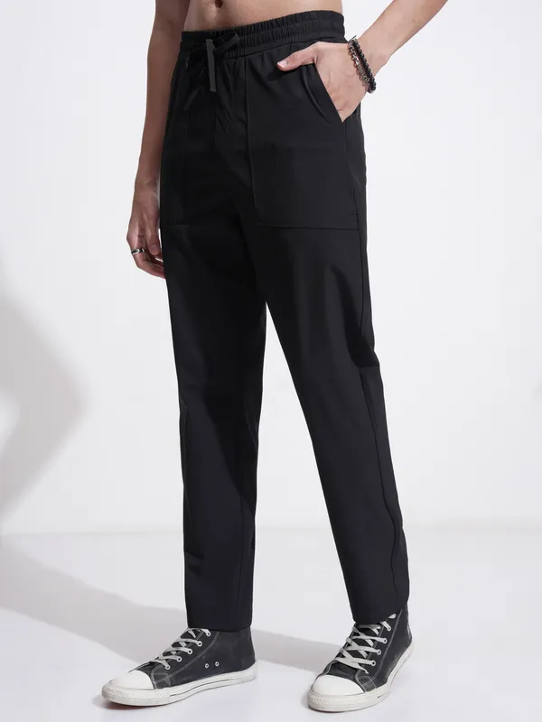 Highlander Men Black Relaxed Fit Solid Casual Trouser