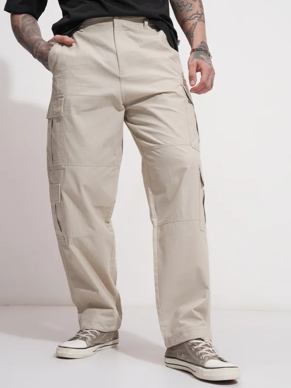 Highlander Men Grey Loose Fit Solid Cargo