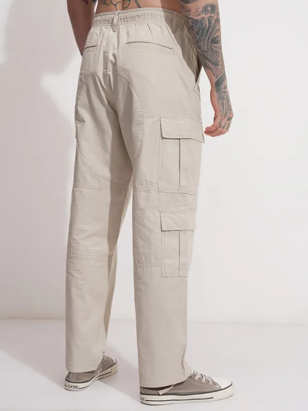 Highlander Men Grey Loose Fit Solid Cargo